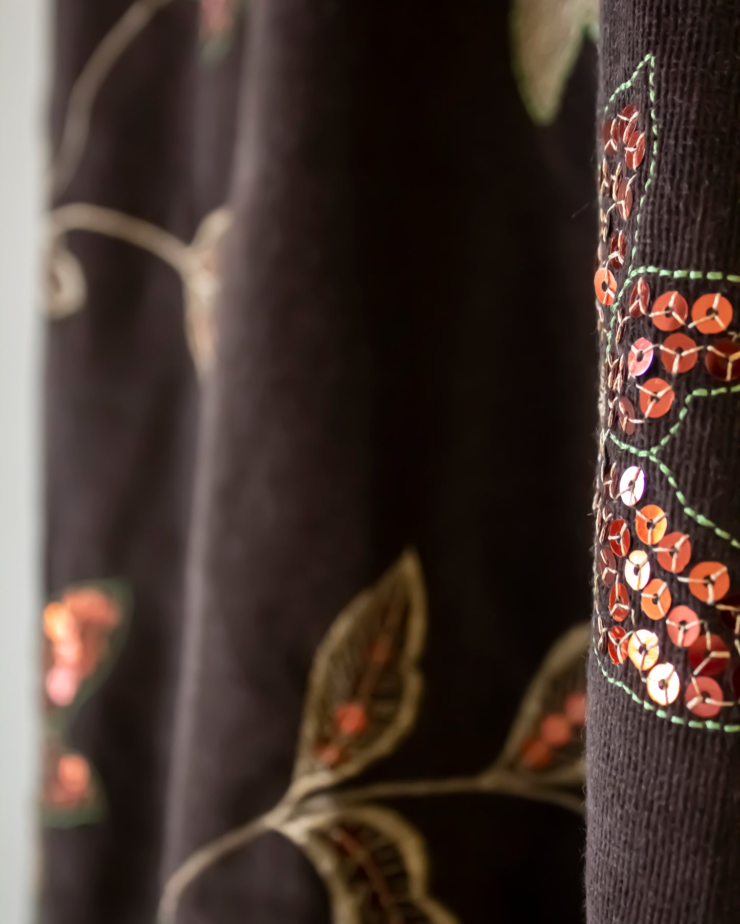 Abito Velluto Ricami